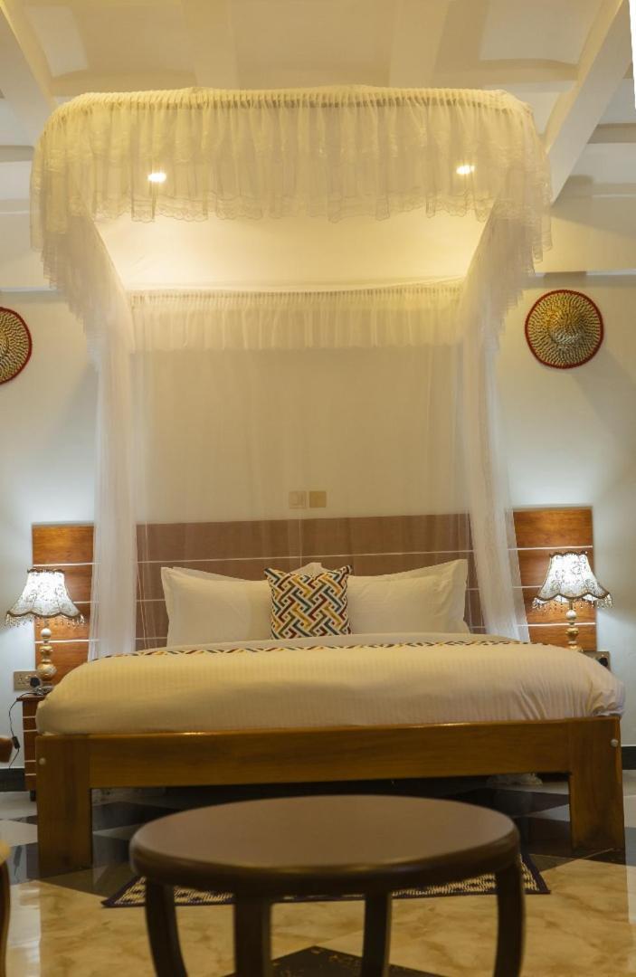 Ambrosia Heights Entebbe Hotel Eksteriør billede